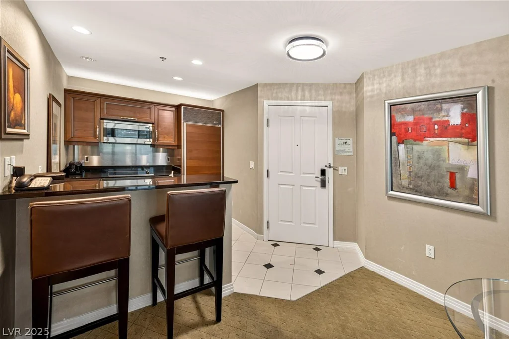 125 Harmon, Las Vegas, NV 89109