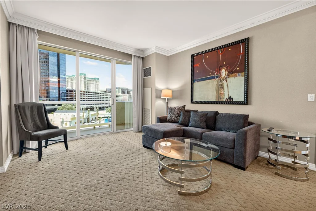 125 Harmon, Las Vegas, NV 89109