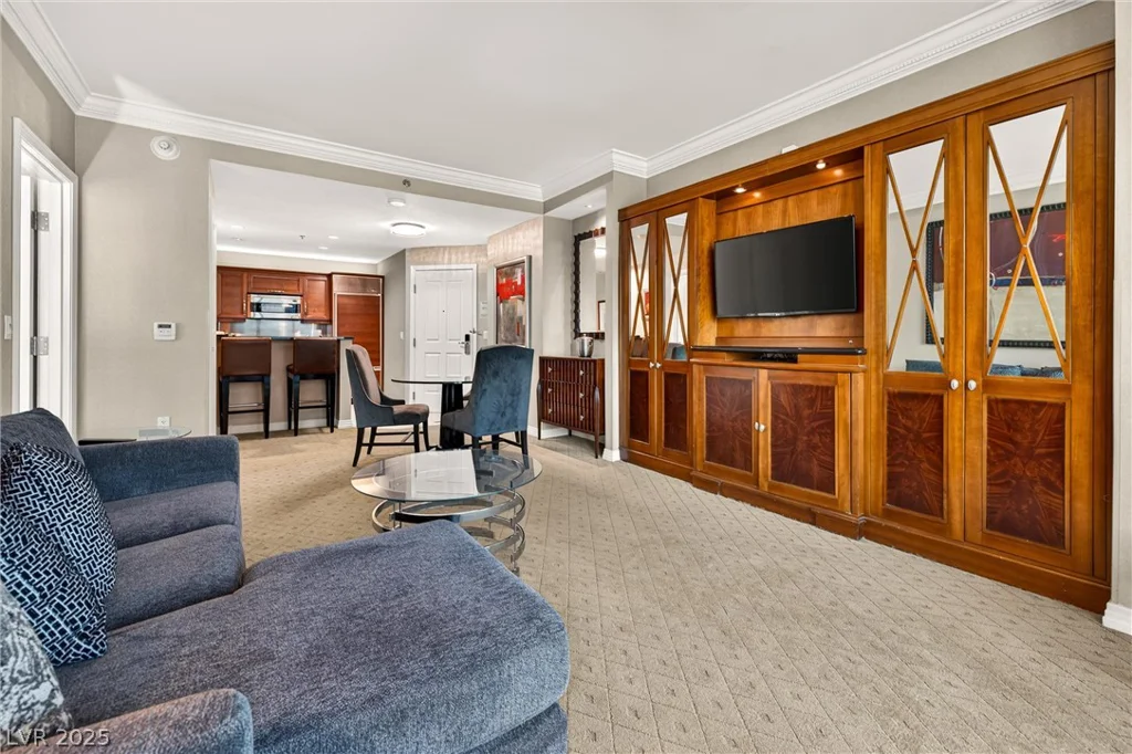 125 Harmon, Las Vegas, NV 89109