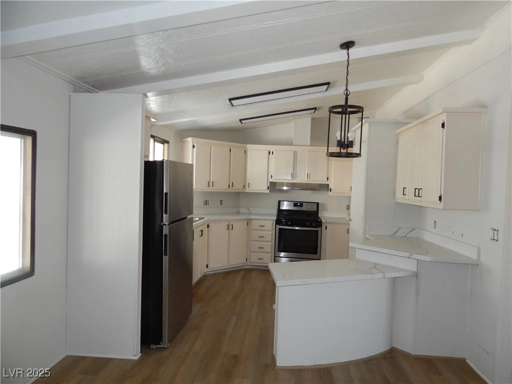 3365 Isle Royale, Las Vegas, NV 89122