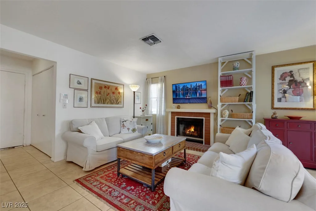 8388 Brad Oaks, Las Vegas, NV 89123