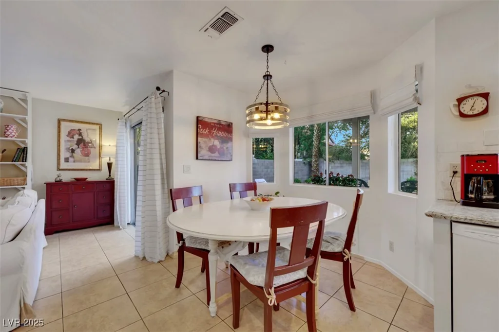 8388 Brad Oaks, Las Vegas, NV 89123