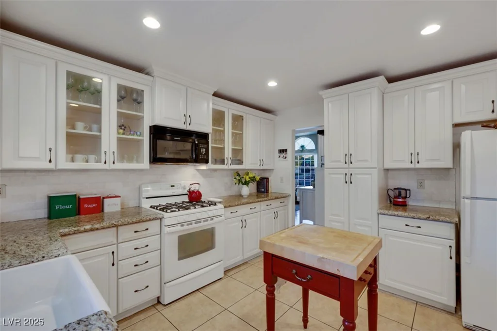 8388 Brad Oaks, Las Vegas, NV 89123