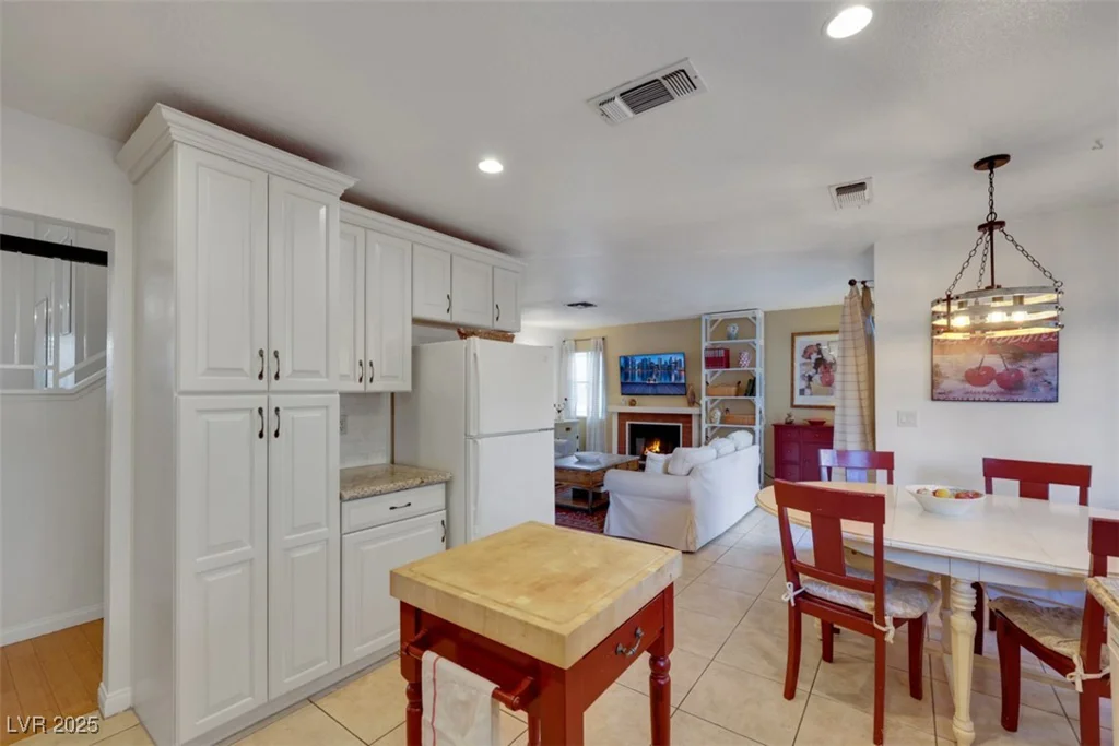 8388 Brad Oaks, Las Vegas, NV 89123