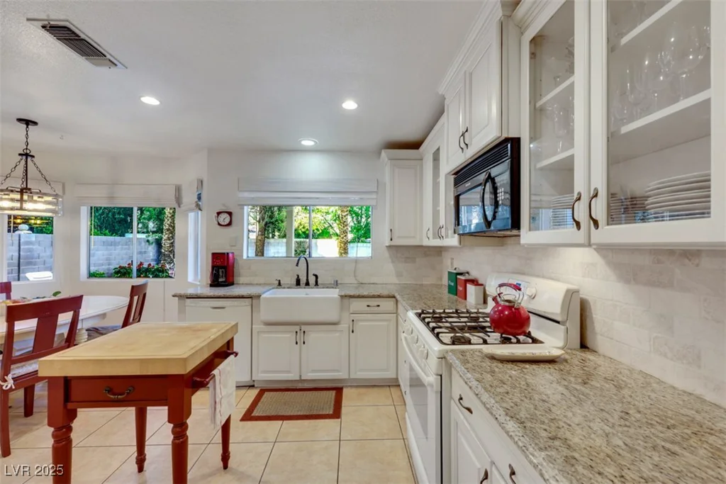 8388 Brad Oaks, Las Vegas, NV 89123