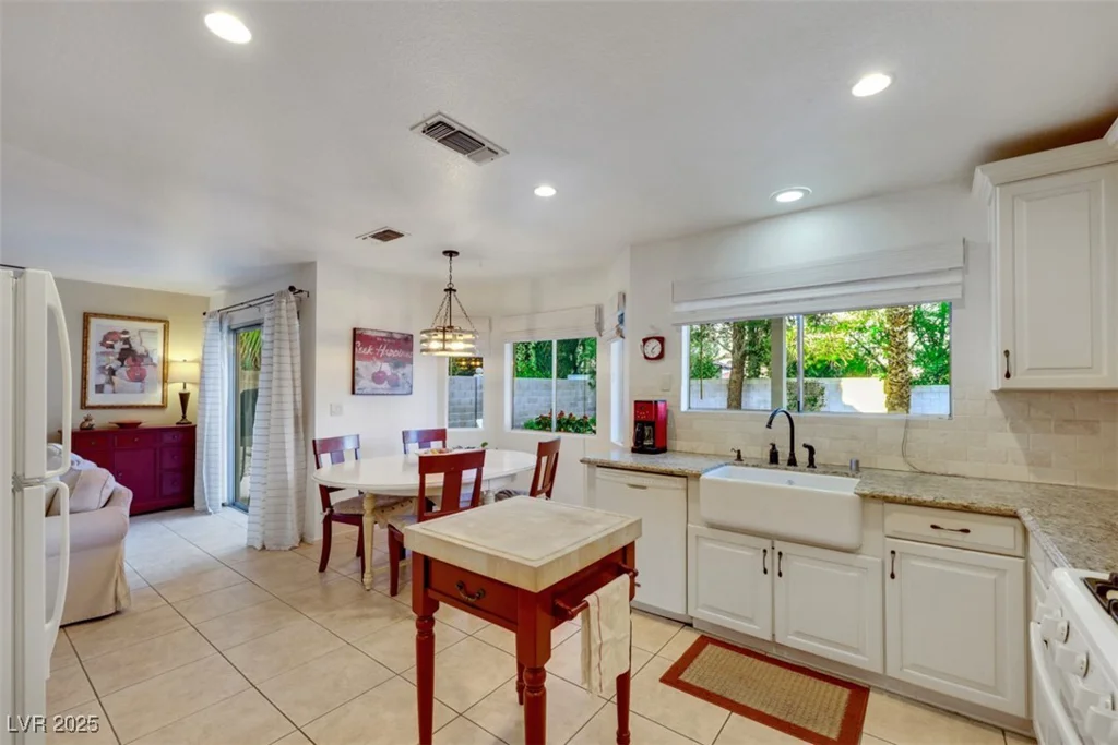 8388 Brad Oaks, Las Vegas, NV 89123