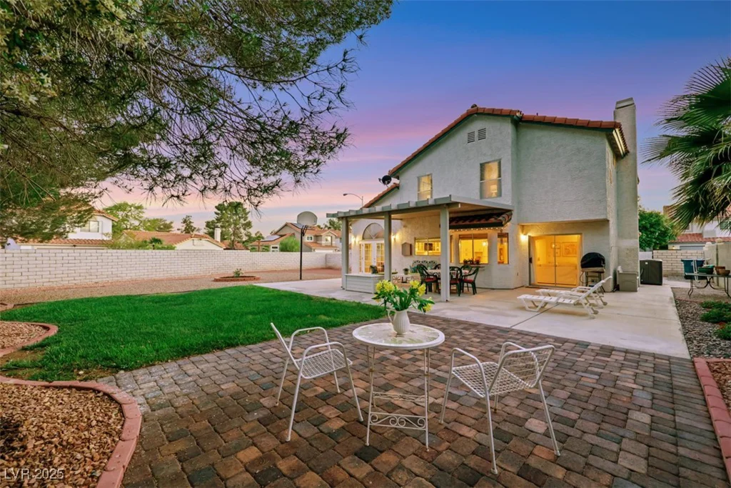 8388 Brad Oaks, Las Vegas, NV 89123