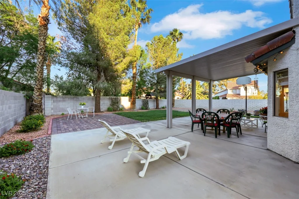 8388 Brad Oaks, Las Vegas, NV 89123