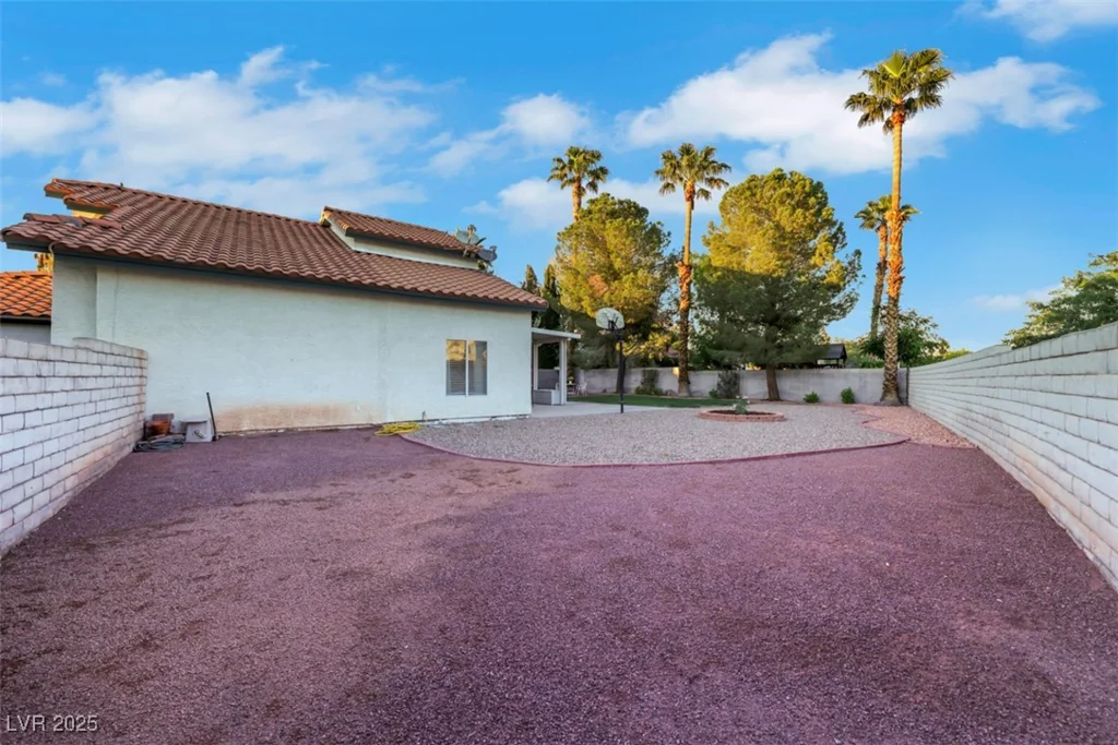 8388 Brad Oaks, Las Vegas, NV 89123