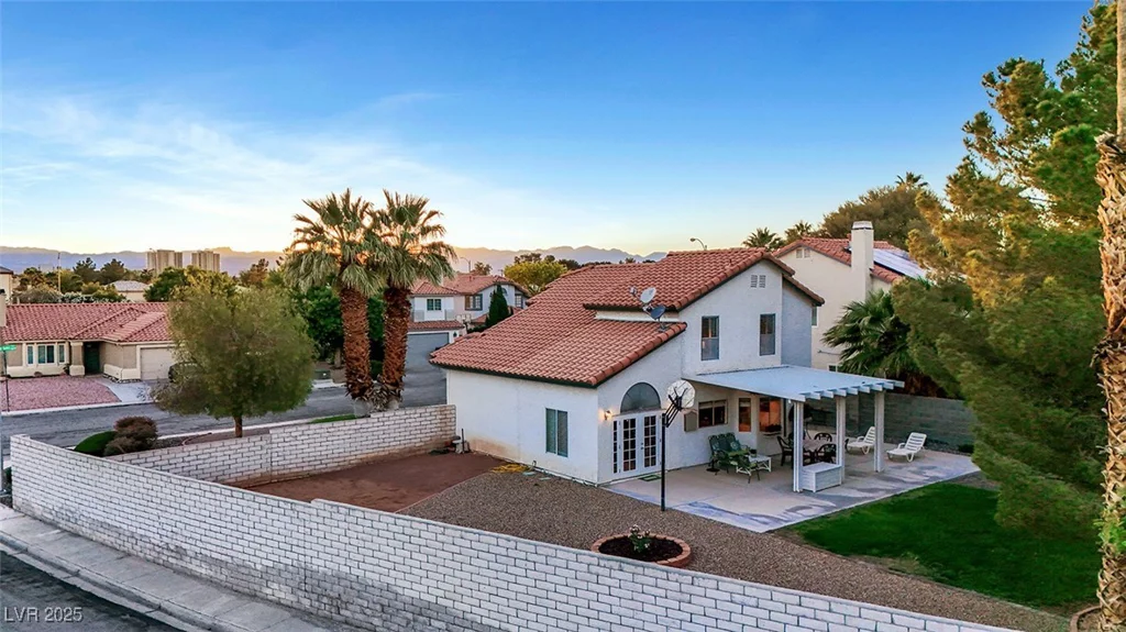 8388 Brad Oaks, Las Vegas, NV 89123
