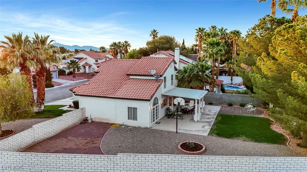 8388 Brad Oaks, Las Vegas, NV 89123