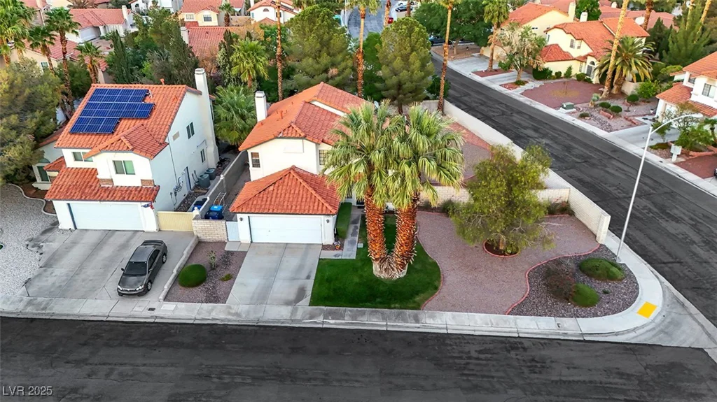 8388 Brad Oaks, Las Vegas, NV 89123