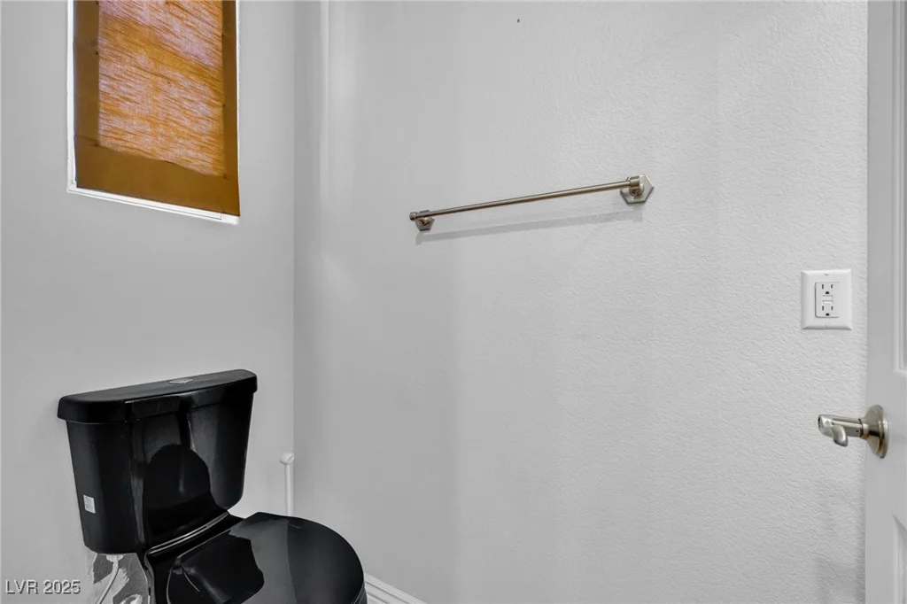 2432 Granada Bluff, Las Vegas, NV 89135