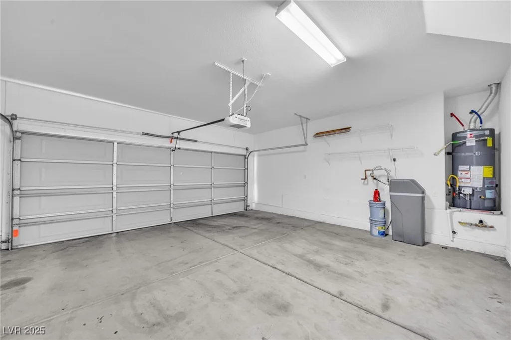 2432 Granada Bluff, Las Vegas, NV 89135