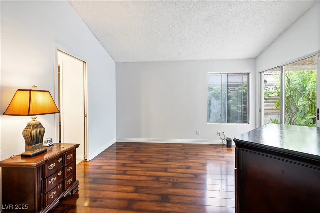 2837 Du Barry Manor, Las Vegas, NV 89108
