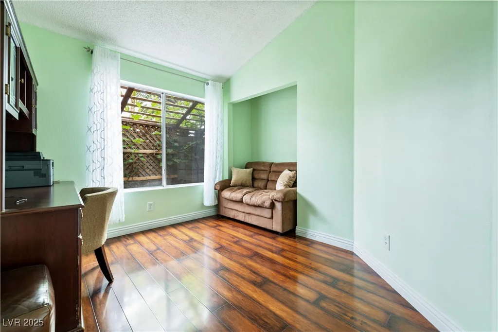 2837 Du Barry Manor, Las Vegas, NV 89108