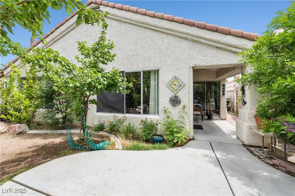 2837 Du Barry Manor, Las Vegas, NV 89108