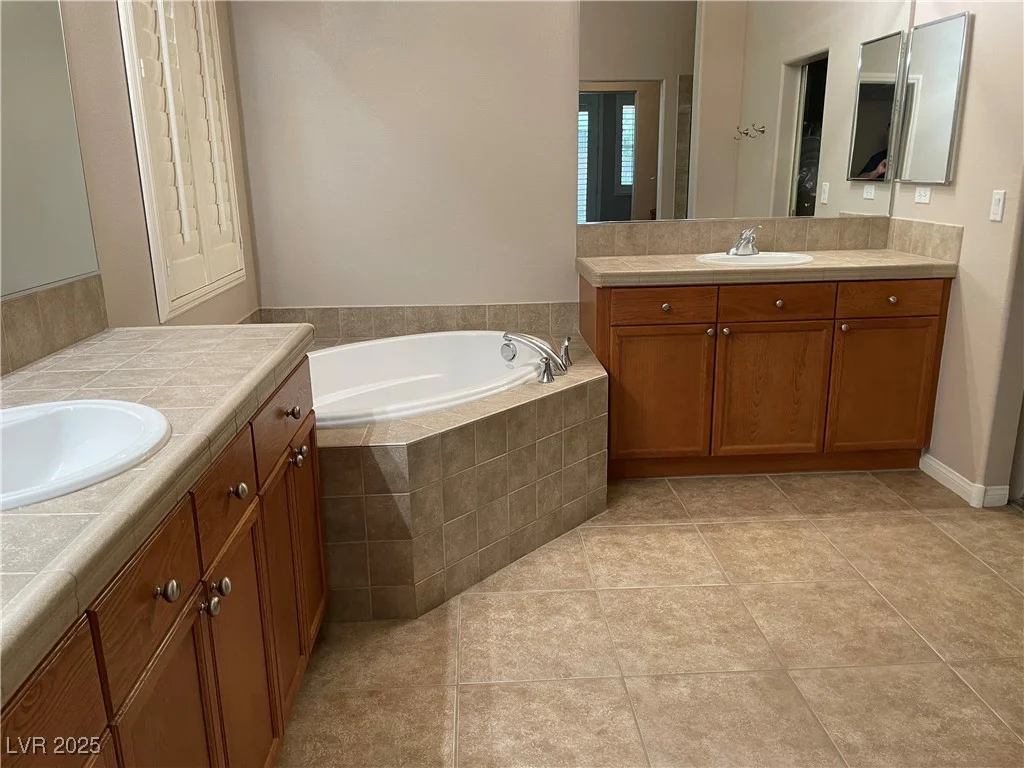 4121 Erinbird, North Las Vegas, NV 89084
