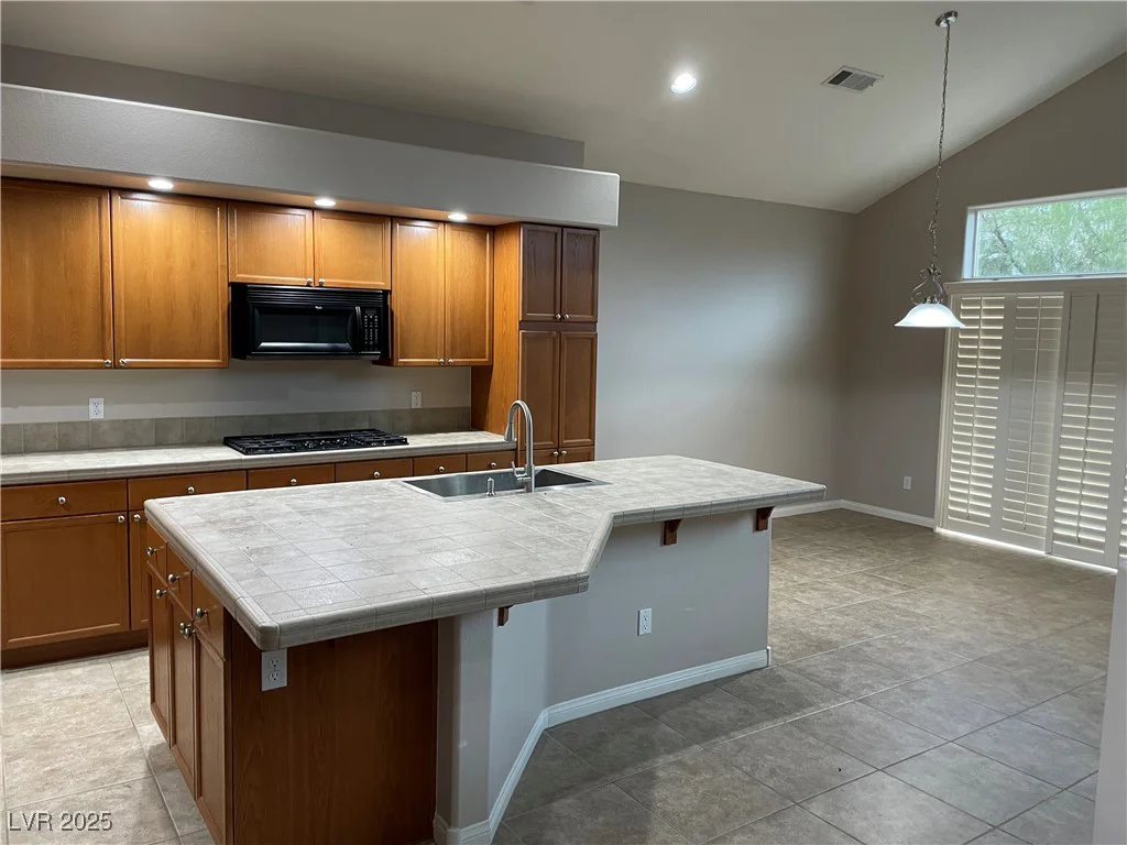 4121 Erinbird, North Las Vegas, NV 89084