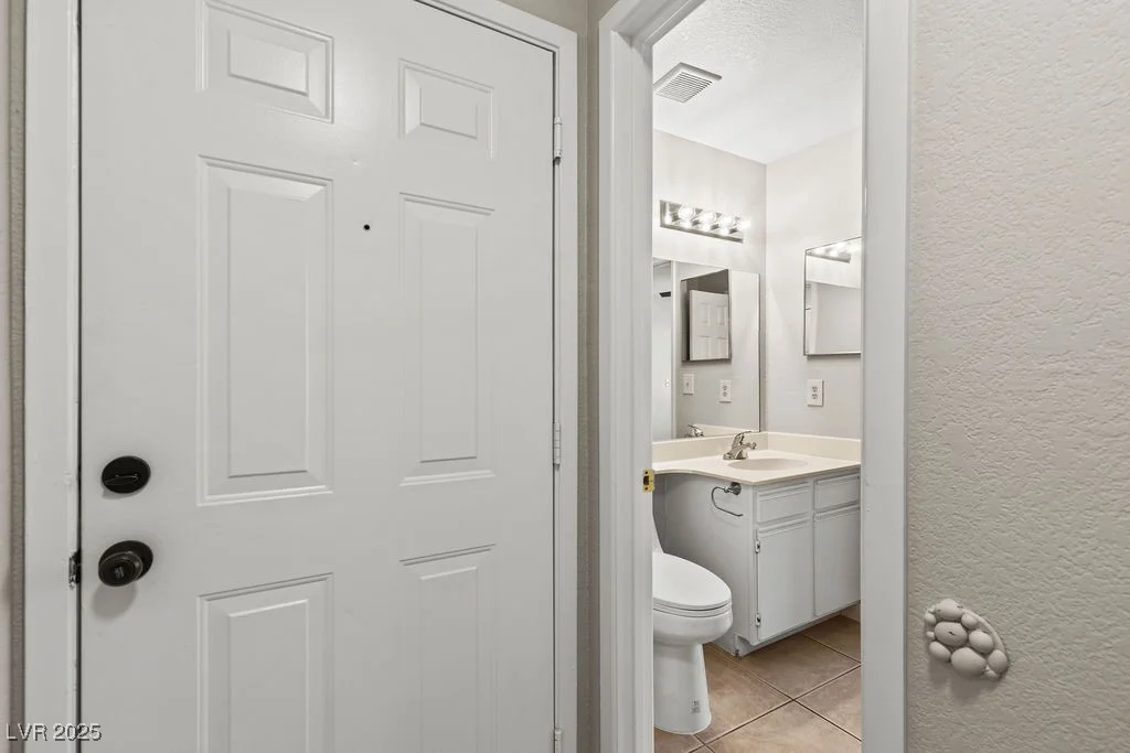 2200 Fort Apache, Las Vegas, NV 89117