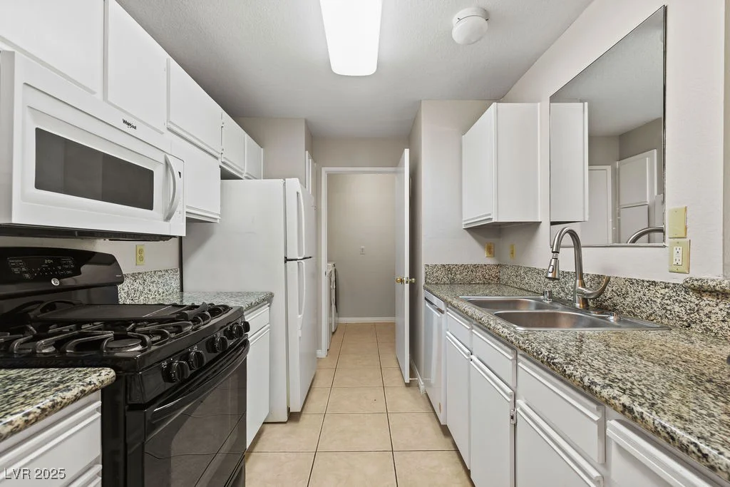 2200 Fort Apache, Las Vegas, NV 89117