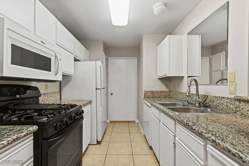 2200 Fort Apache, Las Vegas, NV 89117