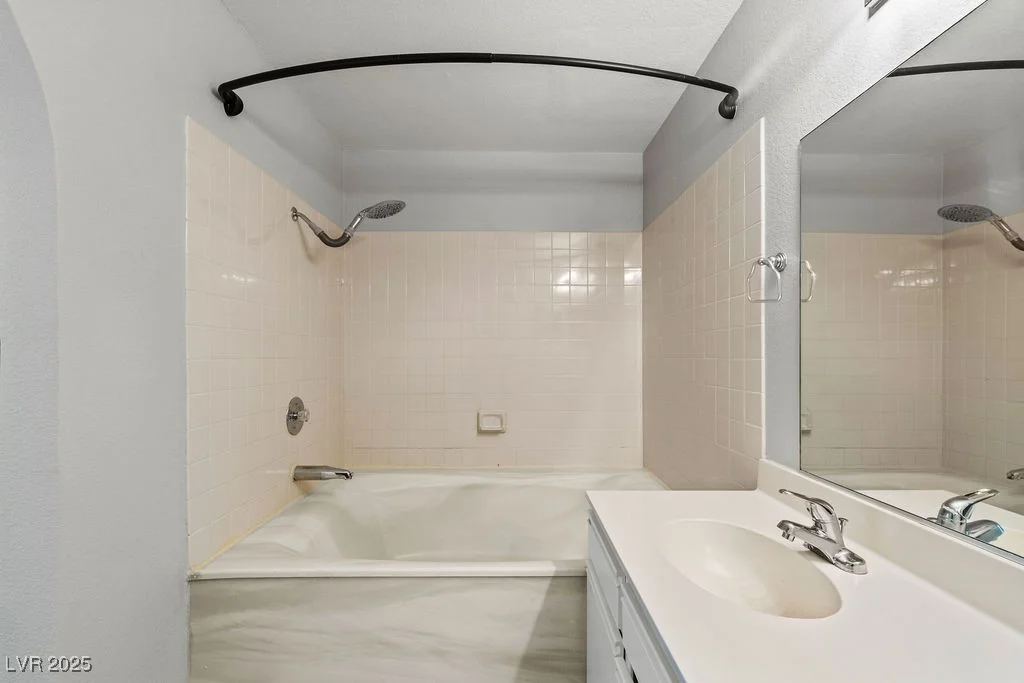 2200 Fort Apache, Las Vegas, NV 89117