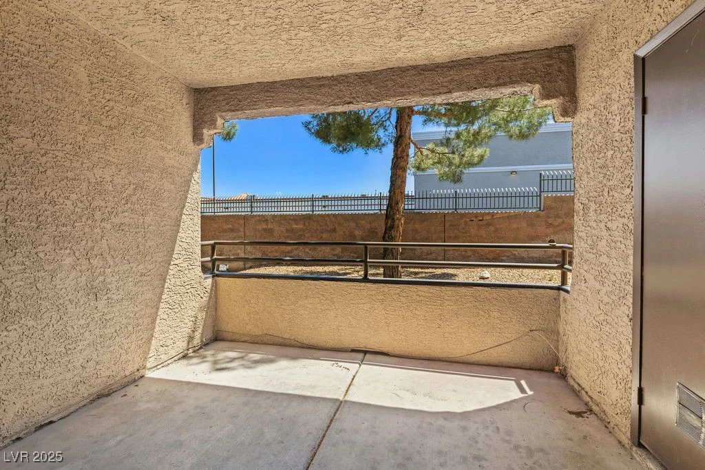 2200 Fort Apache, Las Vegas, NV 89117