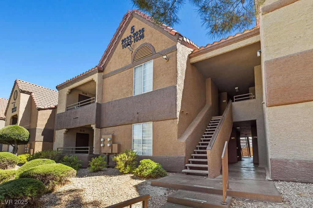 2200 Fort Apache, Las Vegas, NV 89117