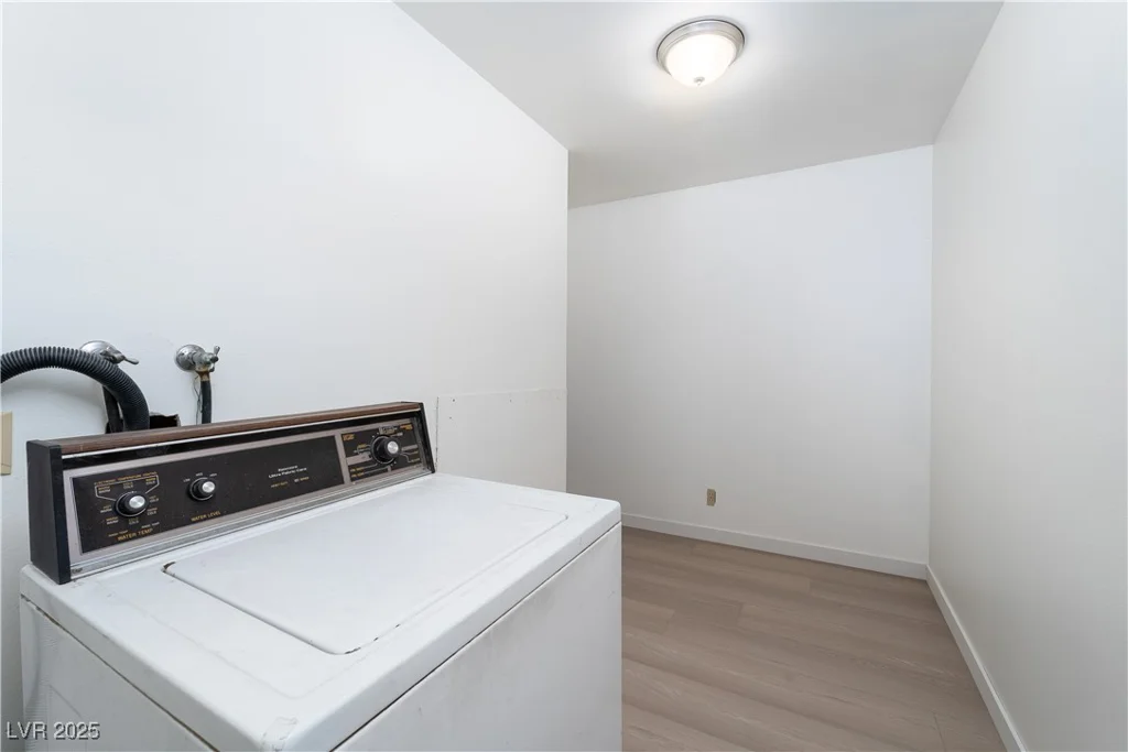 6121 Iris, Las Vegas, NV 89107
