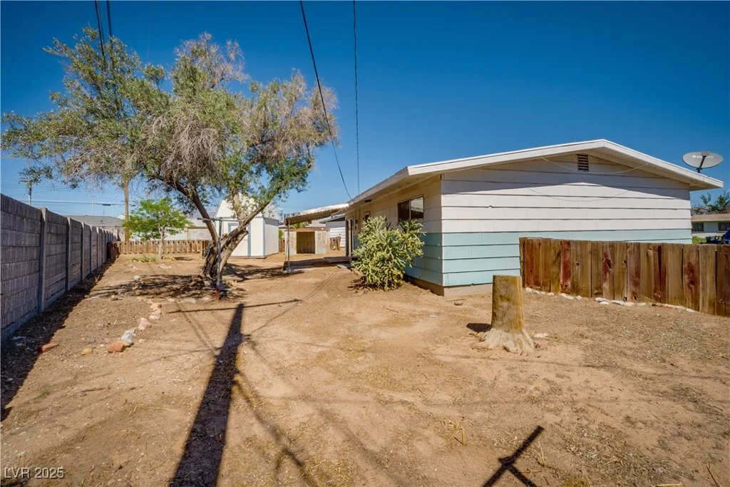 6121 Iris, Las Vegas, NV 89107