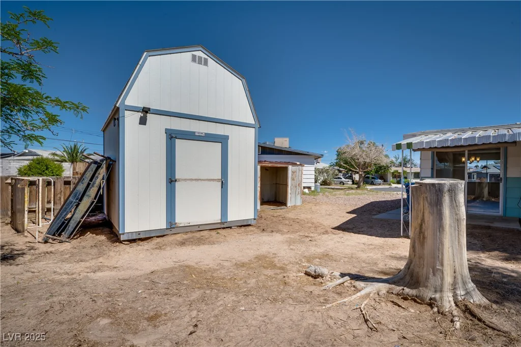 6121 Iris, Las Vegas, NV 89107