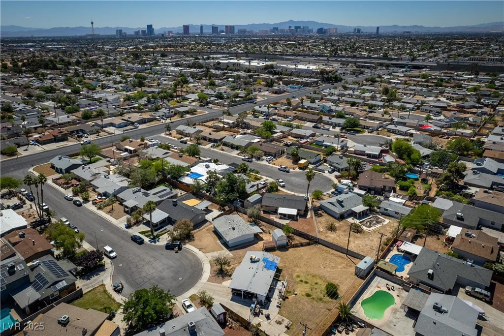 6121 Iris, Las Vegas, NV 89107