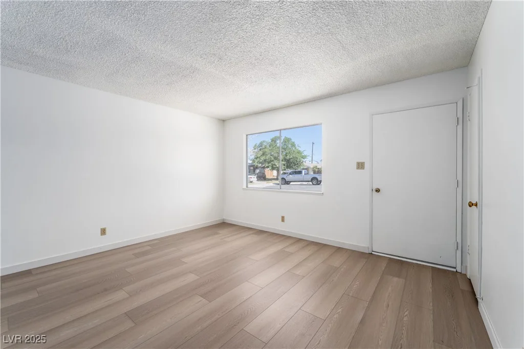 6121 Iris, Las Vegas, NV 89107
