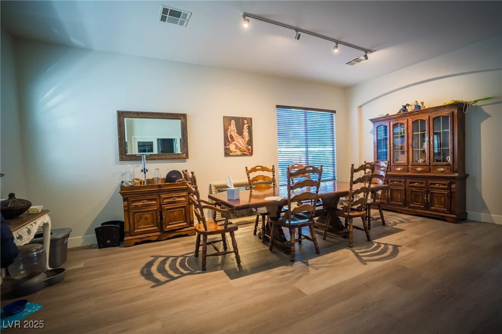 10391 Avebury Manor, Las Vegas, NV 89135