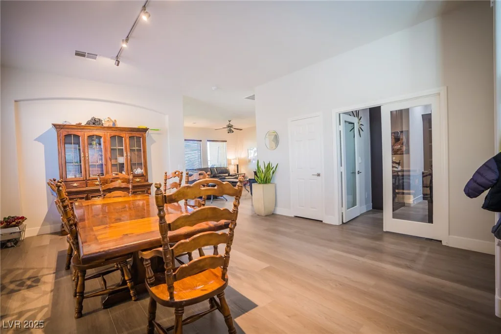 10391 Avebury Manor, Las Vegas, NV 89135
