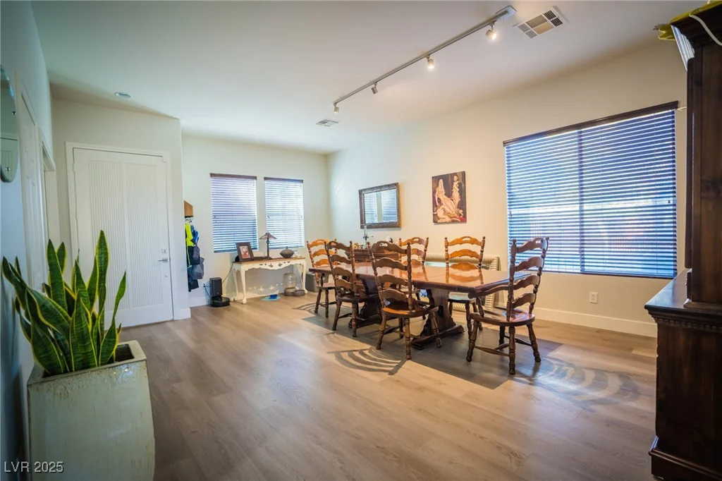 10391 Avebury Manor, Las Vegas, NV 89135