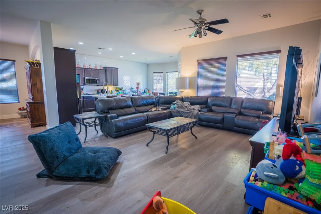 10391 Avebury Manor, Las Vegas, NV 89135
