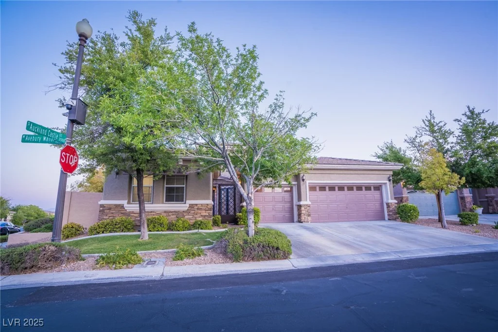 10391 Avebury Manor, Las Vegas, NV 89135