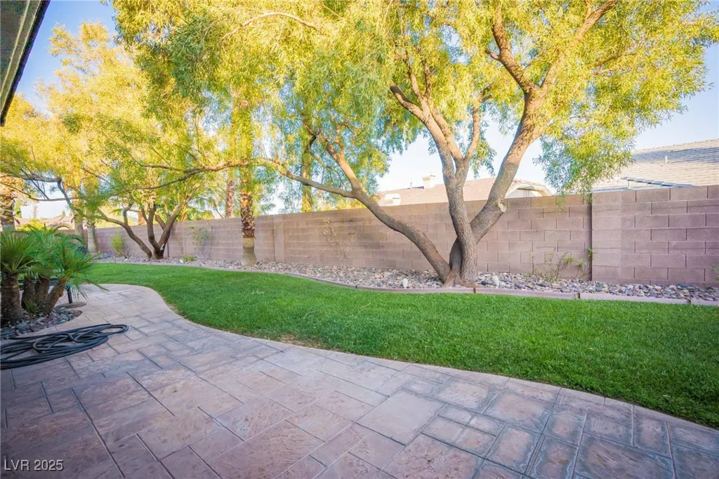 10391 Avebury Manor, Las Vegas, NV 89135
