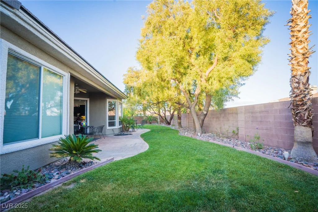 10391 Avebury Manor, Las Vegas, NV 89135