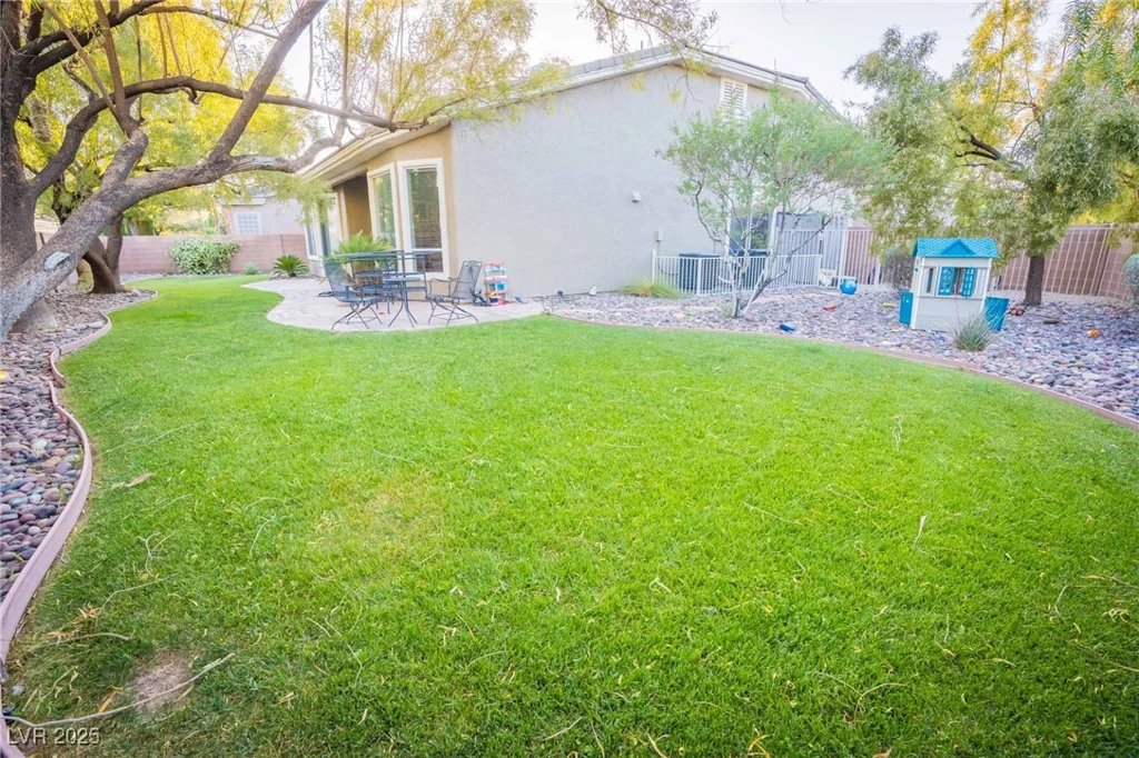 10391 Avebury Manor, Las Vegas, NV 89135
