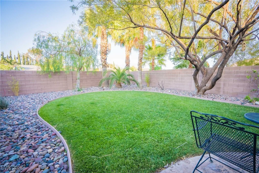 10391 Avebury Manor, Las Vegas, NV 89135