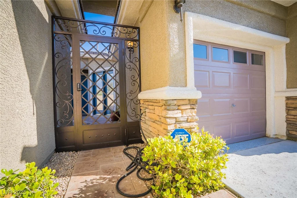 10391 Avebury Manor, Las Vegas, NV 89135