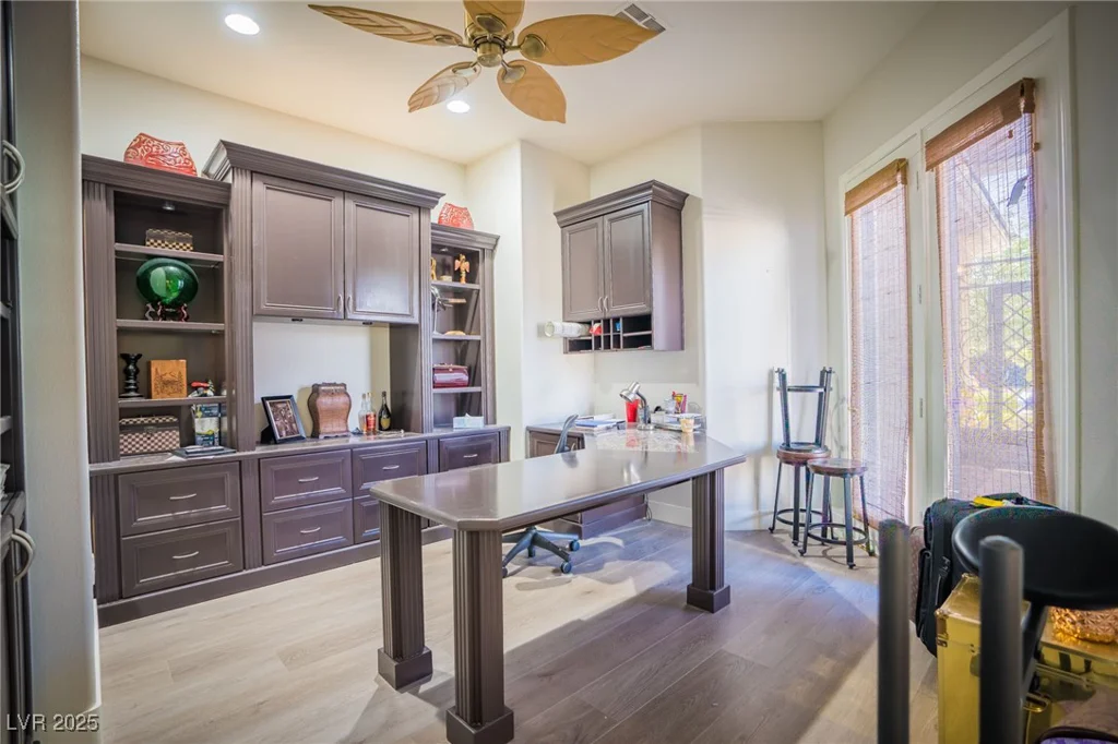 10391 Avebury Manor, Las Vegas, NV 89135