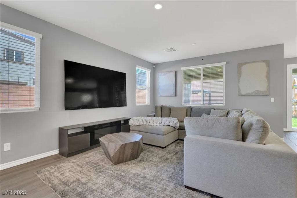 1297 Ventura Cliffs, Henderson, NV 89012