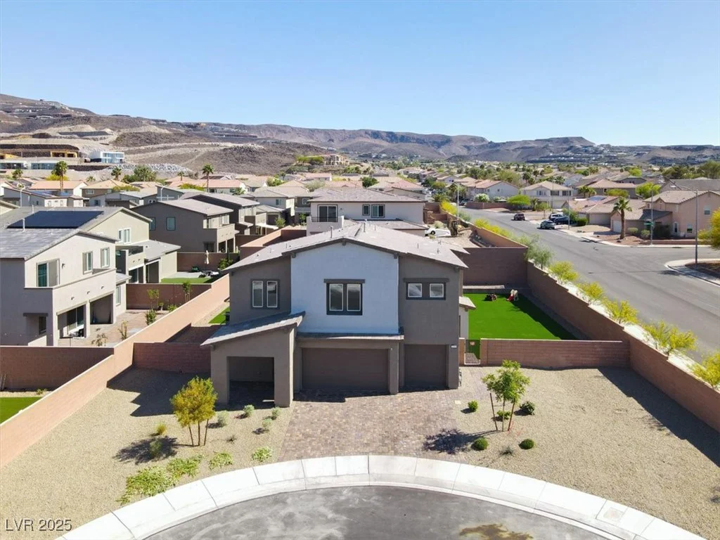 1297 Ventura Cliffs, Henderson, NV 89012