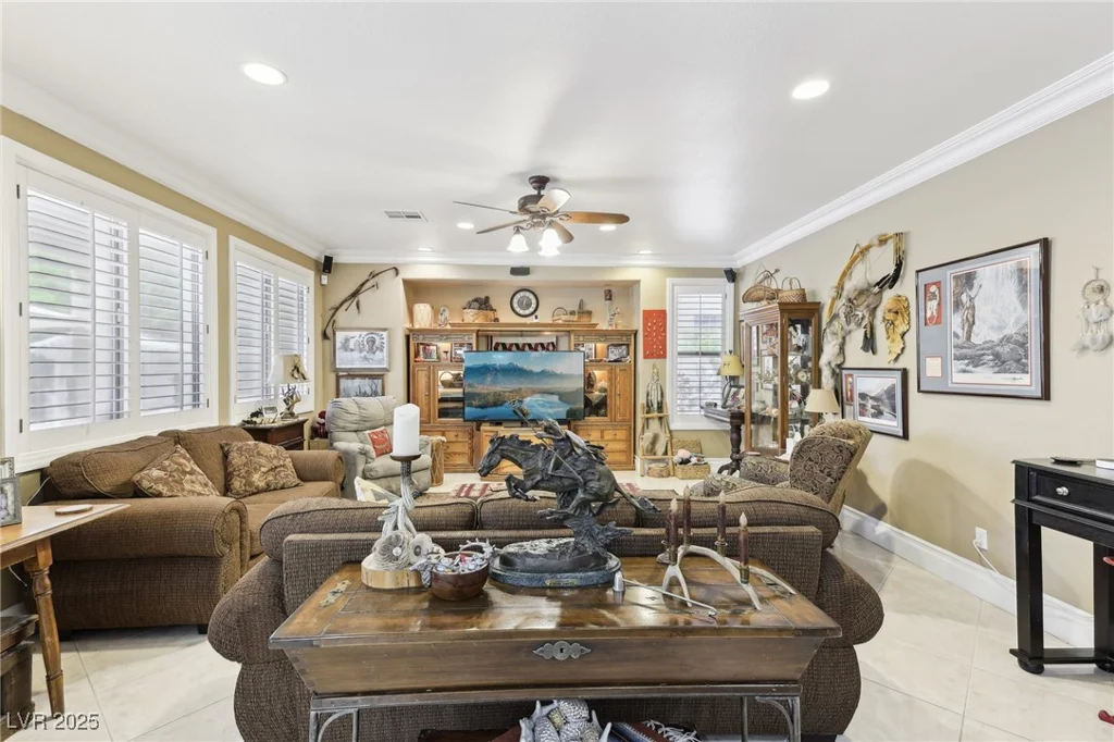 7301 Heggie, Las Vegas, NV 89131