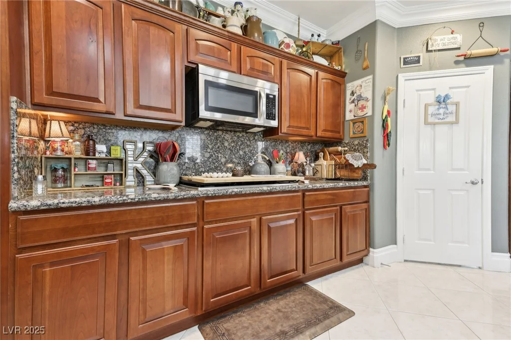 7301 Heggie, Las Vegas, NV 89131