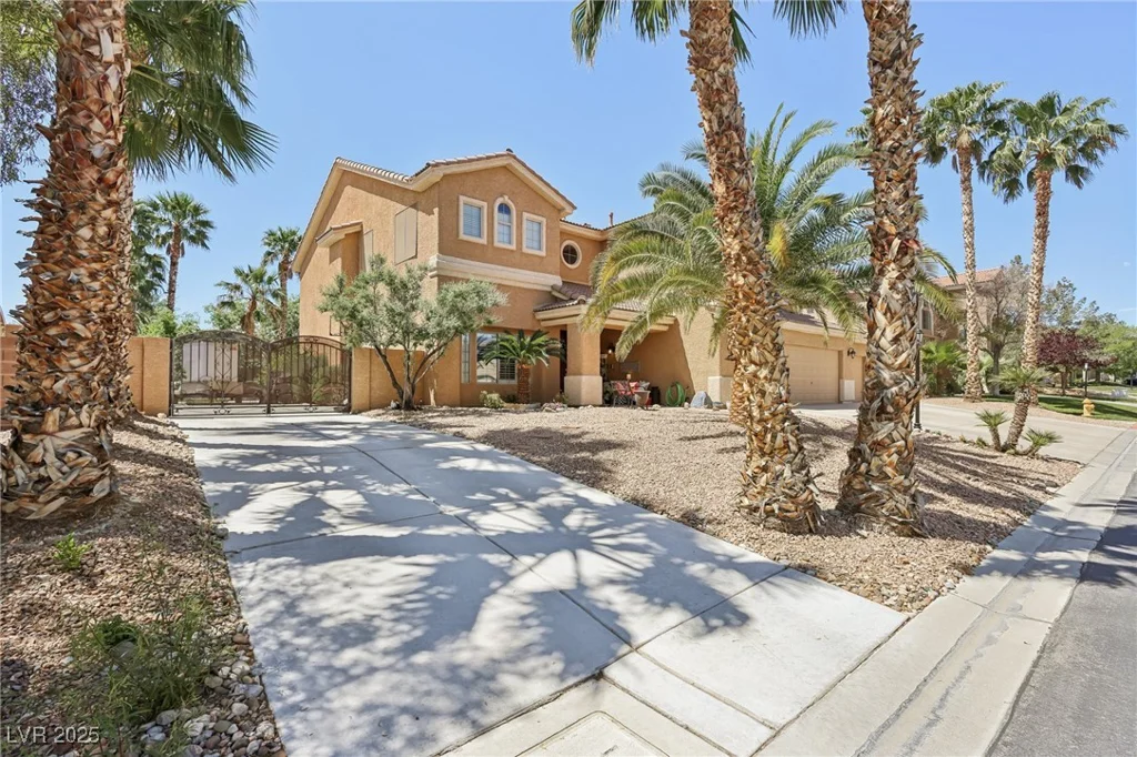 7301 Heggie, Las Vegas, NV 89131